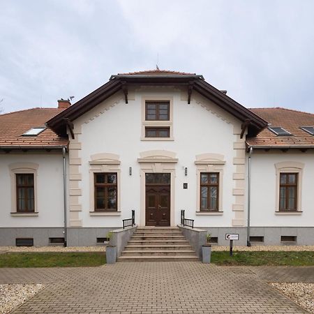Vadkert Major Hotel Sárvár Eksteriør billede