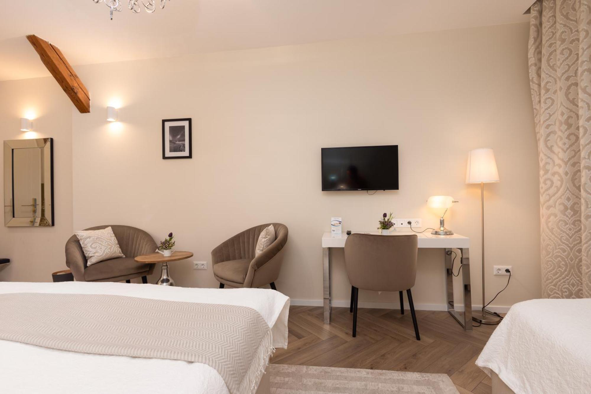 Vadkert Major Hotel Sárvár Eksteriør billede